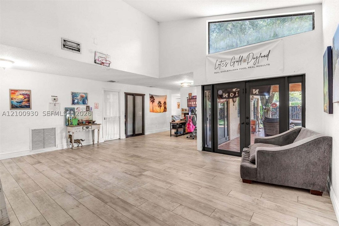 House in West Miami, Florida, United States 3 - 19086229