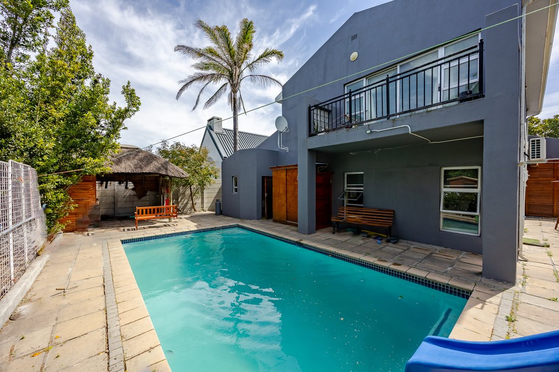 Country House in Kirstenhof, Southern Suburbs, Cape Town 4 - 19086728