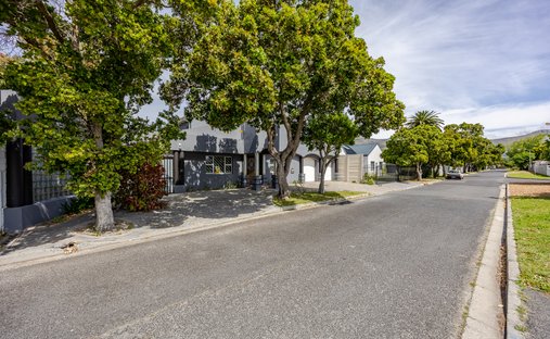 Casa de Campo en Kirstenhof, Southern Suburbs, Ciudad del Cabo 1