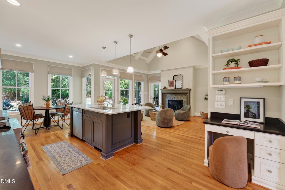 Casa en Chapel Hill, Carolina del Norte, Estados Unidos 4 - 19086464