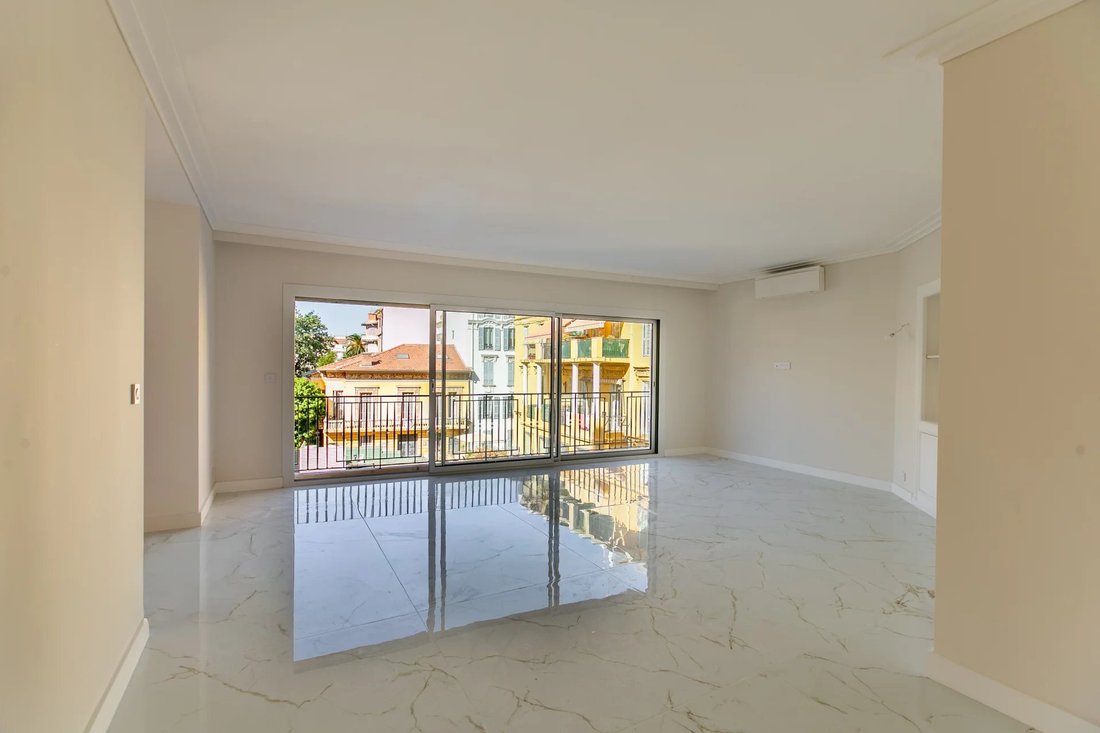 Apartamento en Niza, Provenza-Alpes-Costa Azul, Francia 3 - 19086138