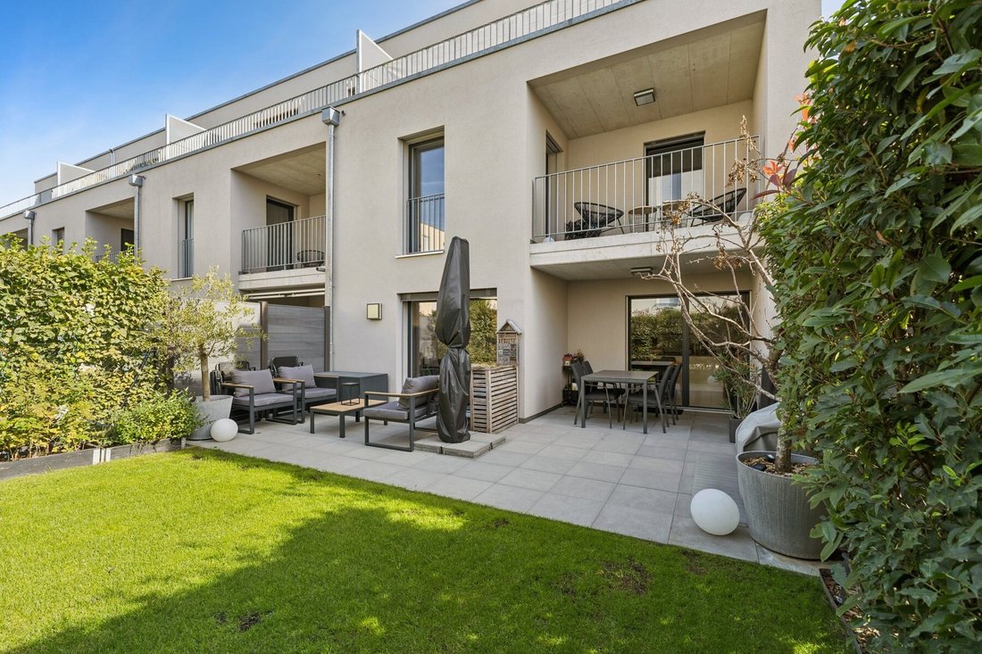 Casa en Mont-Vully, Cantón de Friburgo, Suiza 1 - 19086059