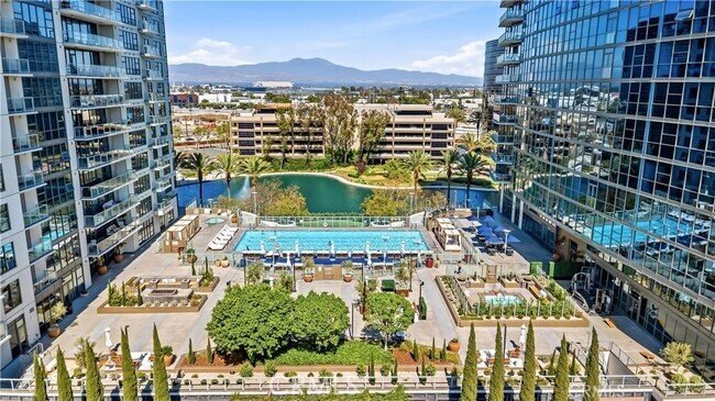 Condominio a Santa Ana, California, Stati Uniti 1 - 19086743