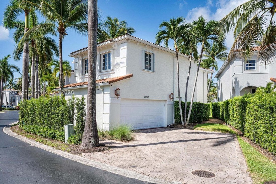 Maison à Aventura, Floride, États-Unis 3 - 18250320