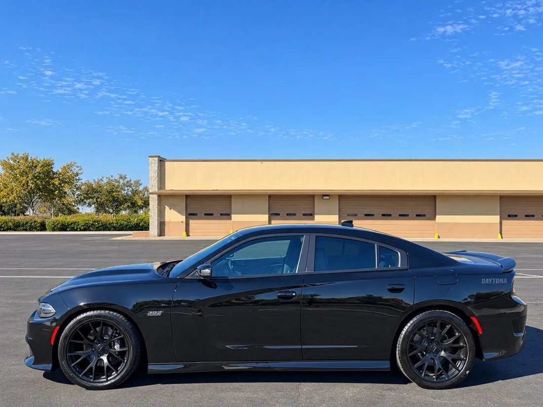 Sedan in Sacramento, CA, United States 5 - 19086414