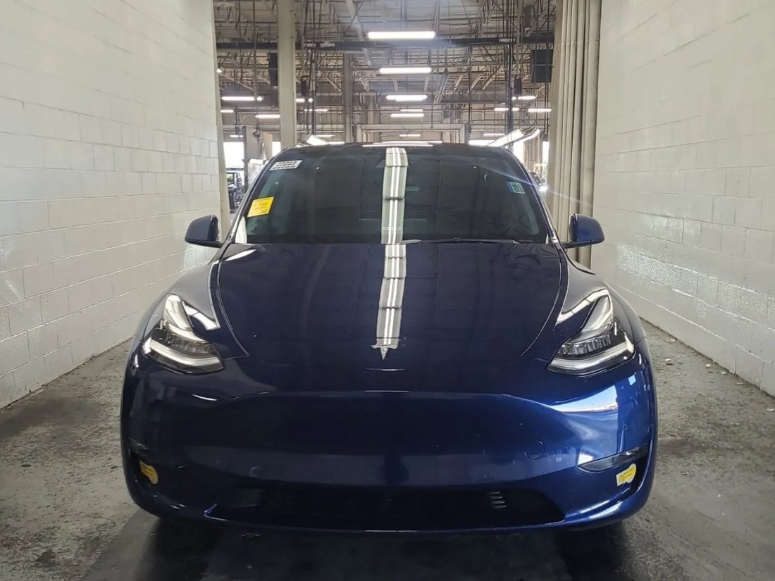 Suv in Riverside, CA, United States 2 - 19086303