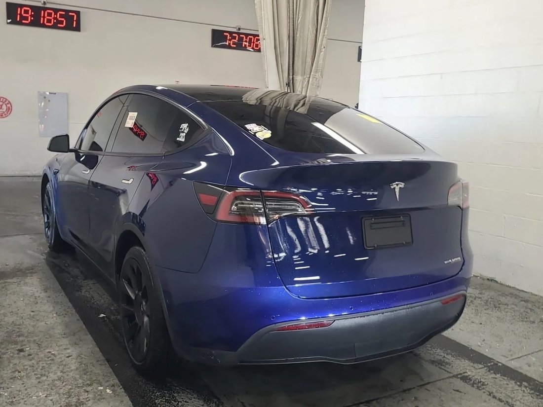 Suv in Riverside, CA, United States 4 - 19086303