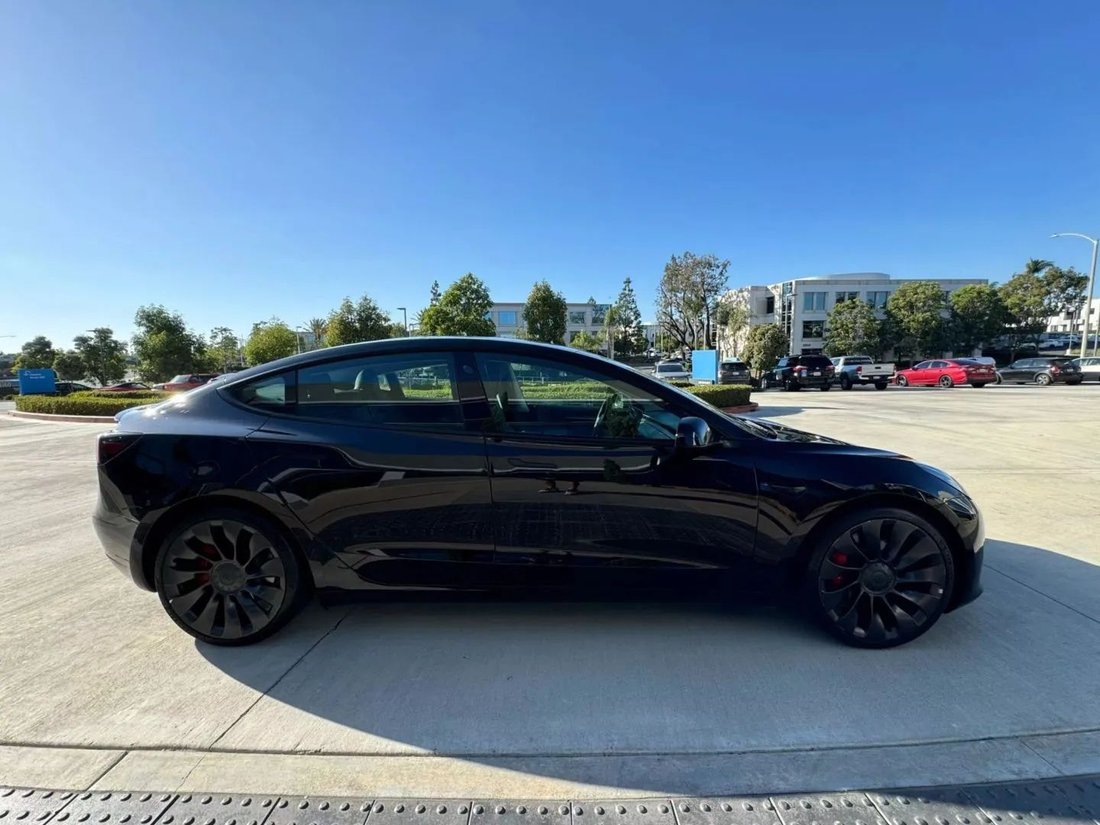 Sedan in Riverside, CA, United States 4 - 19086284