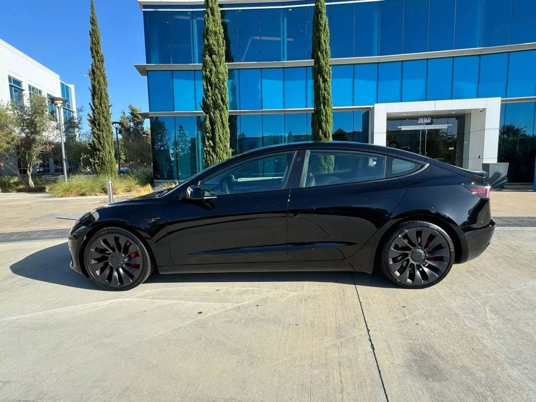 Sedan in Riverside, CA, United States 5 - 19086284