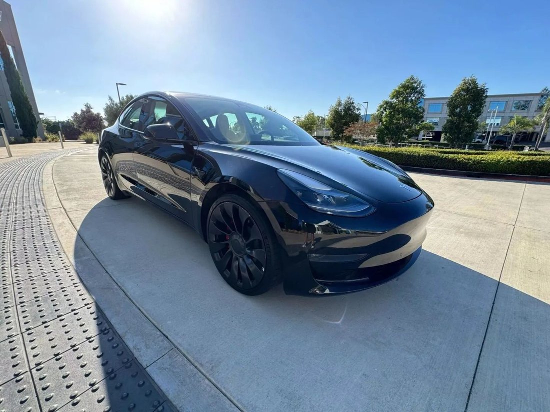 Sedan in Riverside, CA, United States 3 - 19086284