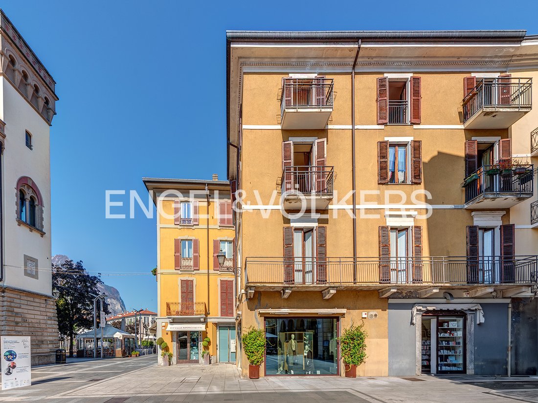 House in Lungo Lago-Centro, Lecco, Lombardy 5 - 19087085