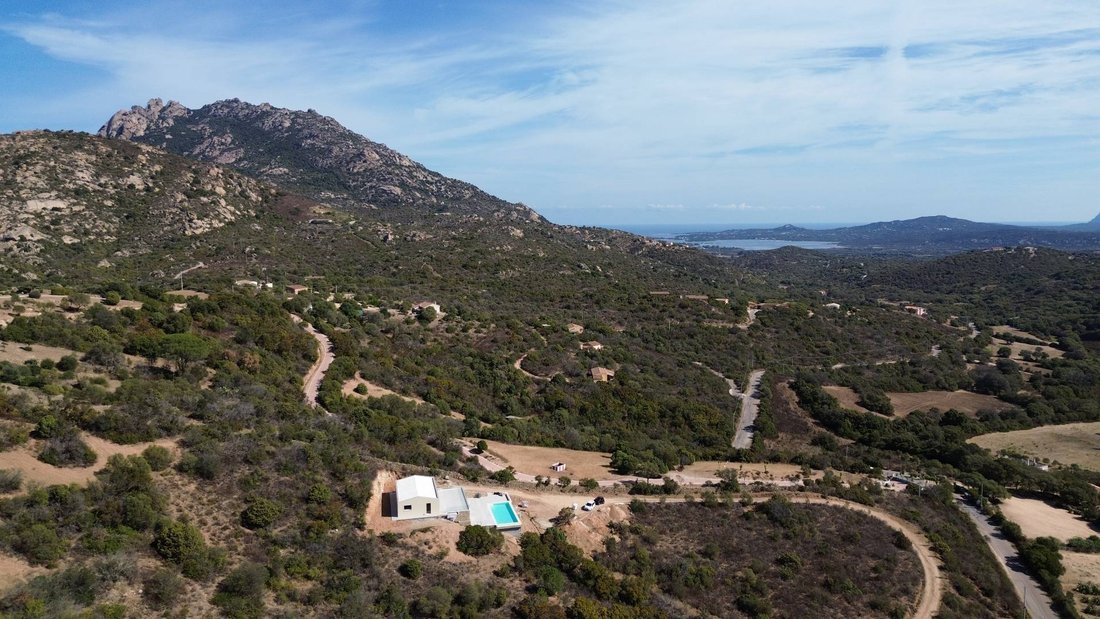 Villa à Fractions Périphériques, Olbia, Sardaigne 2 - 19091574