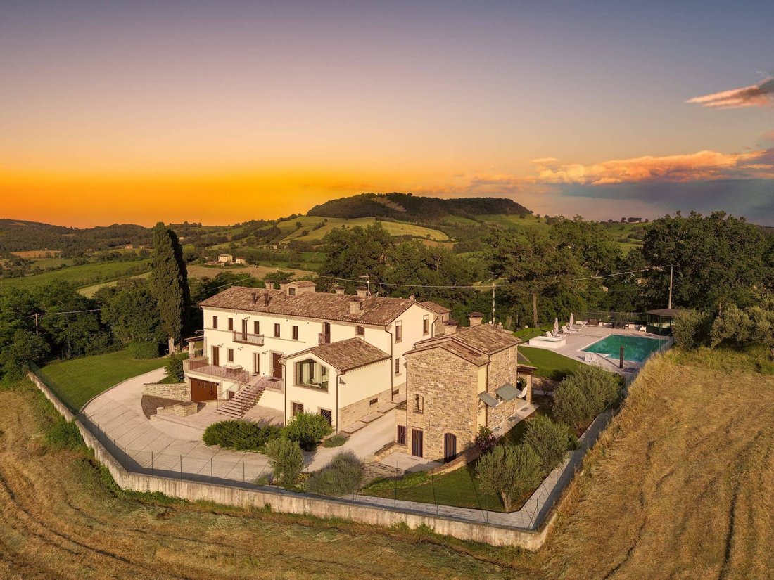 Casa de Campo en Caldarola, Marcas, Italia 1 - 19091571