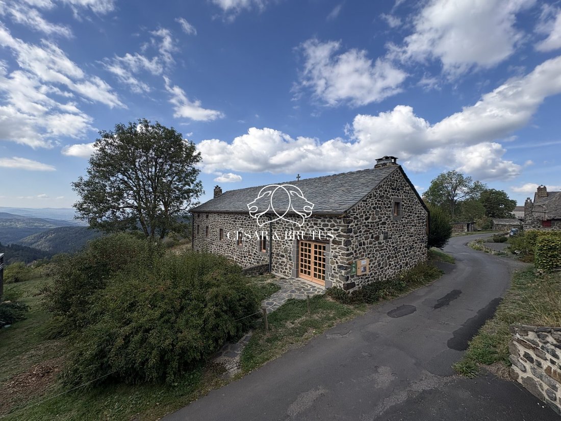 Azienda agricola a Saint-Front, Auvergne-Rodano-Alpi, Francia 1 - 19091670