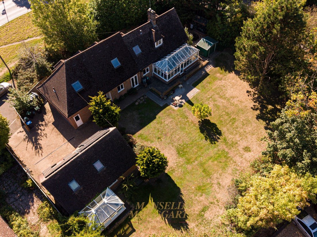 Maison à Crawley Down (Worth), Crawley Down, Angleterre 2 - 19087726