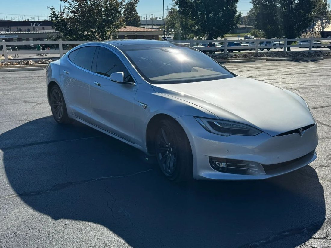 Sedan in Joplin, MO, United States 4 - 19091114