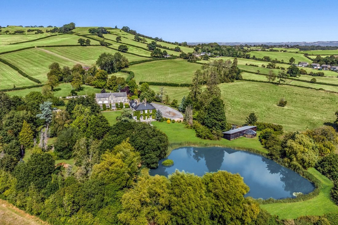 Casa en Bath y Somerset del Noreste, Inglaterra 1 - 19087487