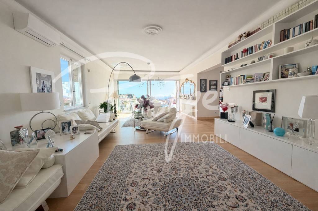 Penthouse en Hospital - Piazza Europa, La Spezia, Italia 5 - 19087308
