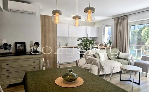 Appartement à Vallergues, Cannes, France 1