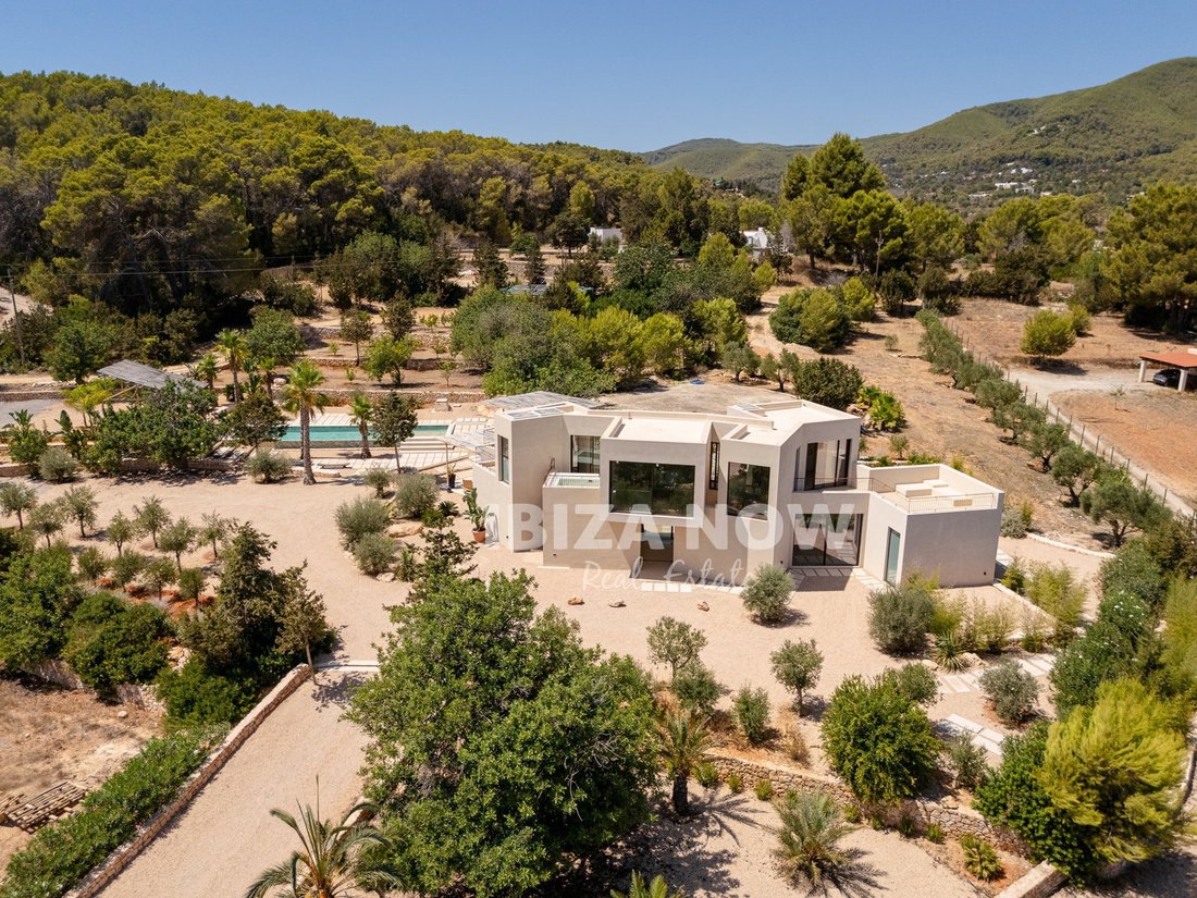 Villa à Santa Eulària des Riu, Îles Baléares, Espagne 1 - 18732874