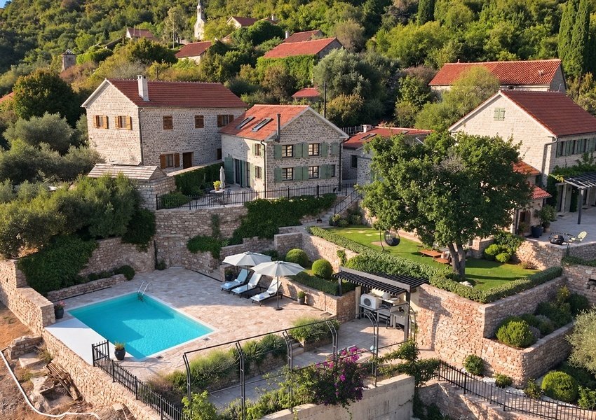 Casa a Teodo, Tivat Municipality, Montenegro 1 - 19087624
