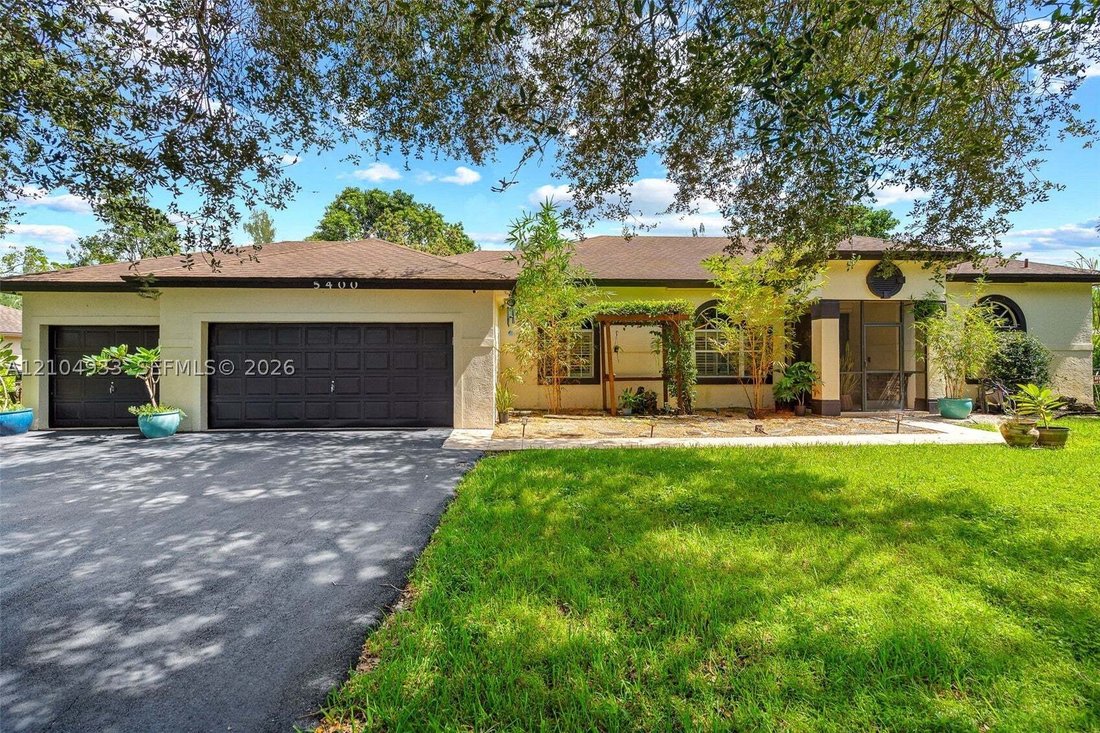 Casa en Pembroke Pines, Florida, Estados Unidos 3 - 19089705