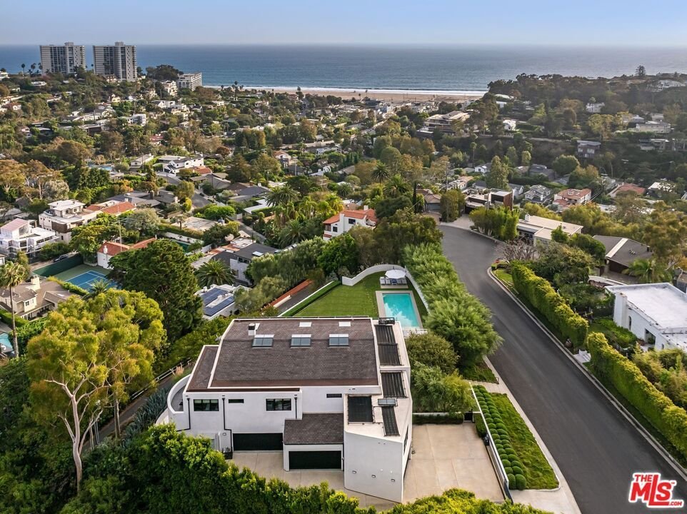 House in Los Angeles, California, United States 2 - 19090065