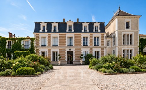 Château à Mazerolles-du-Razès, Occitanie, France 1