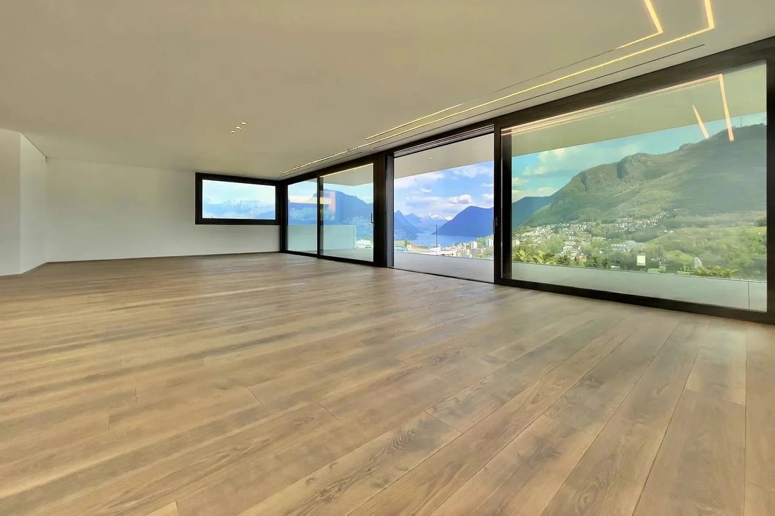 Apartment in Montagnola, Collina d'Oro, Ticino 3 - 19087560