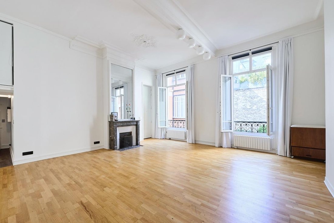 Apartment in Clichy-Trinité, Paris 9e Arrondissement, Paris 2 - 19087721