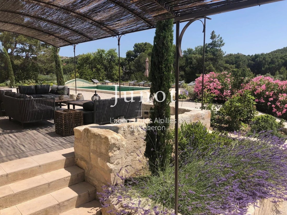 Casa di campagna a Les Baux-de-Provence, Provenza-Alpi-Costa Azzurra, Francia 4 - 19090899