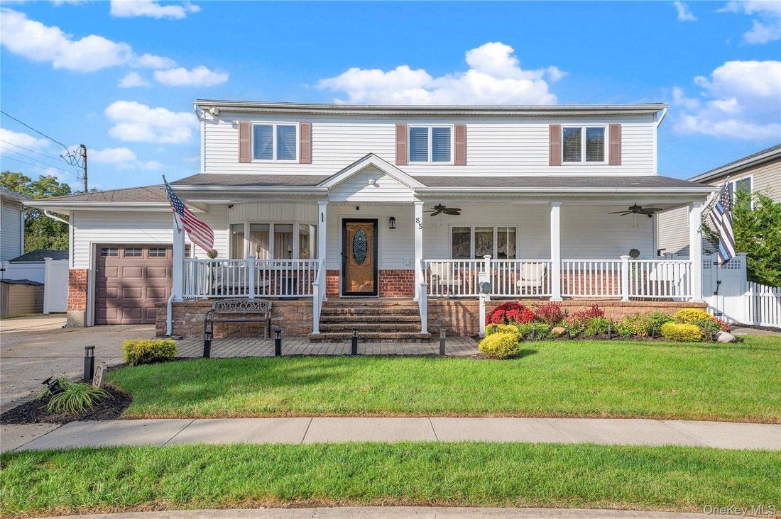 House in Massapequa, New York, United States 1 - 19090129