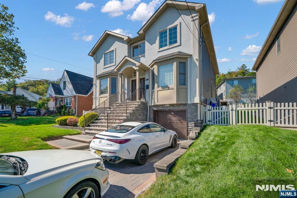 House in Clifton, New Jersey, United States 3 - 19091619