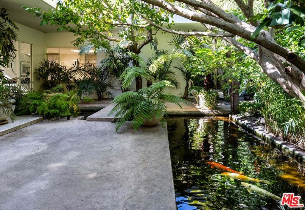 House in Beverly Hills, California, United States 3 - 19090043