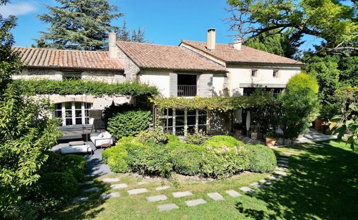 Casa a Ouest, Rochefort-du-Gard, Francia 1
