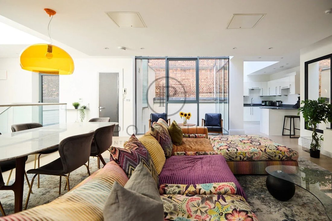 Apartment in WC2, Westminster, England 1 - 19090715