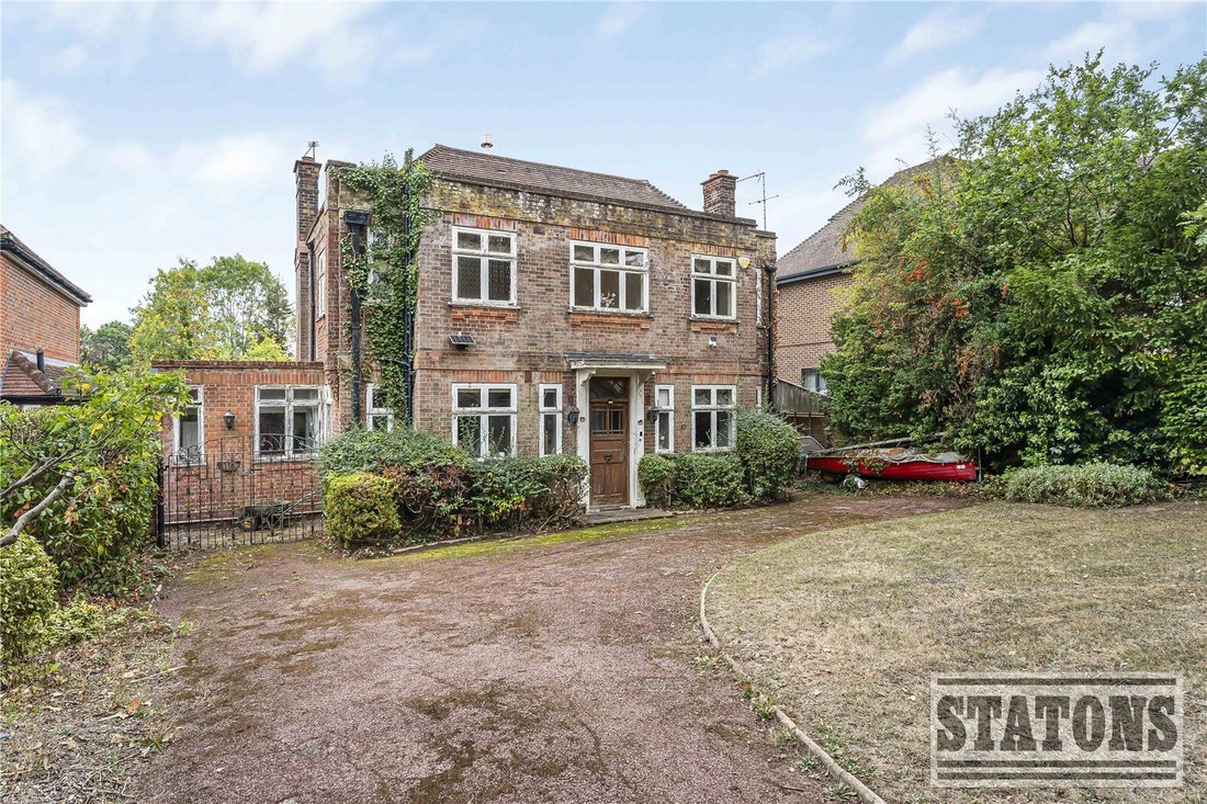 House in The Ridgeway, Enfield, England 2 - 19087217