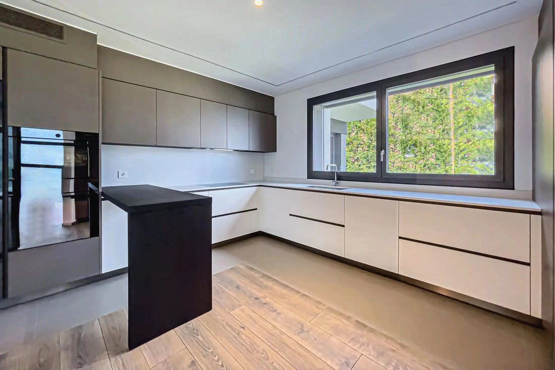 Apartment in Montagnola, Collina d'Oro, Ticino 4 - 19087560