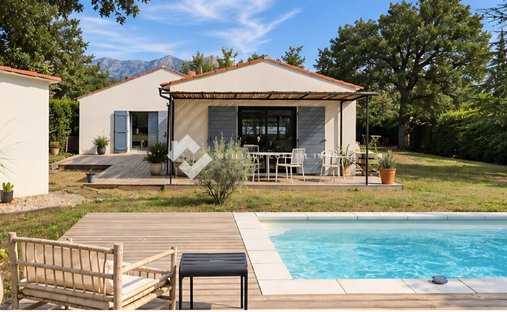 Haus in Rousset, Provence-Alpes-Côte d'Azur, Frankreich 1