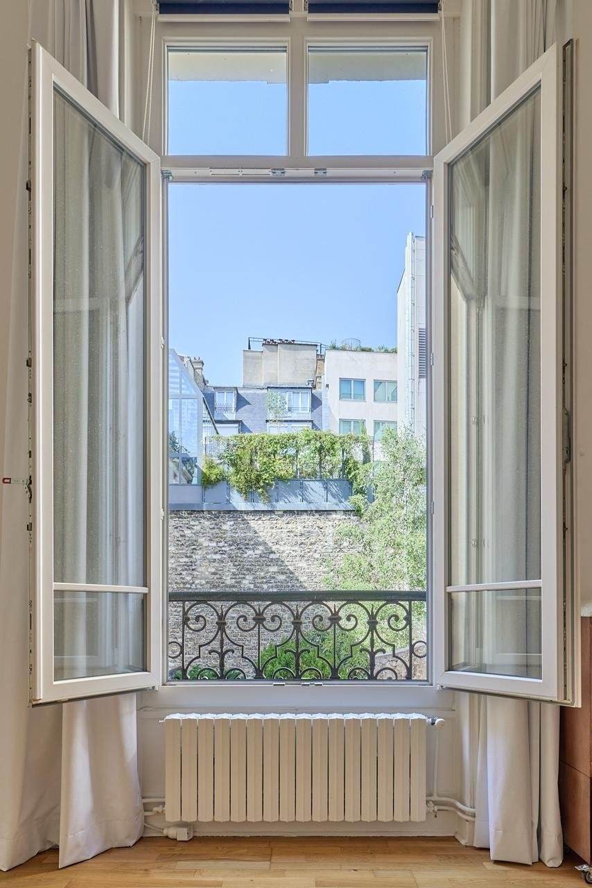 Apartment in Clichy-Trinité, Paris 9e Arrondissement, Paris 4 - 19087721