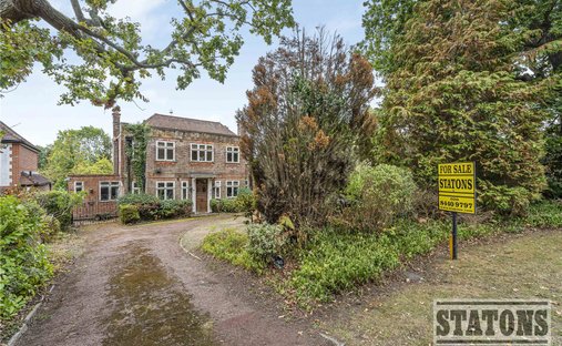 House in The Ridgeway, Enfield, England 1