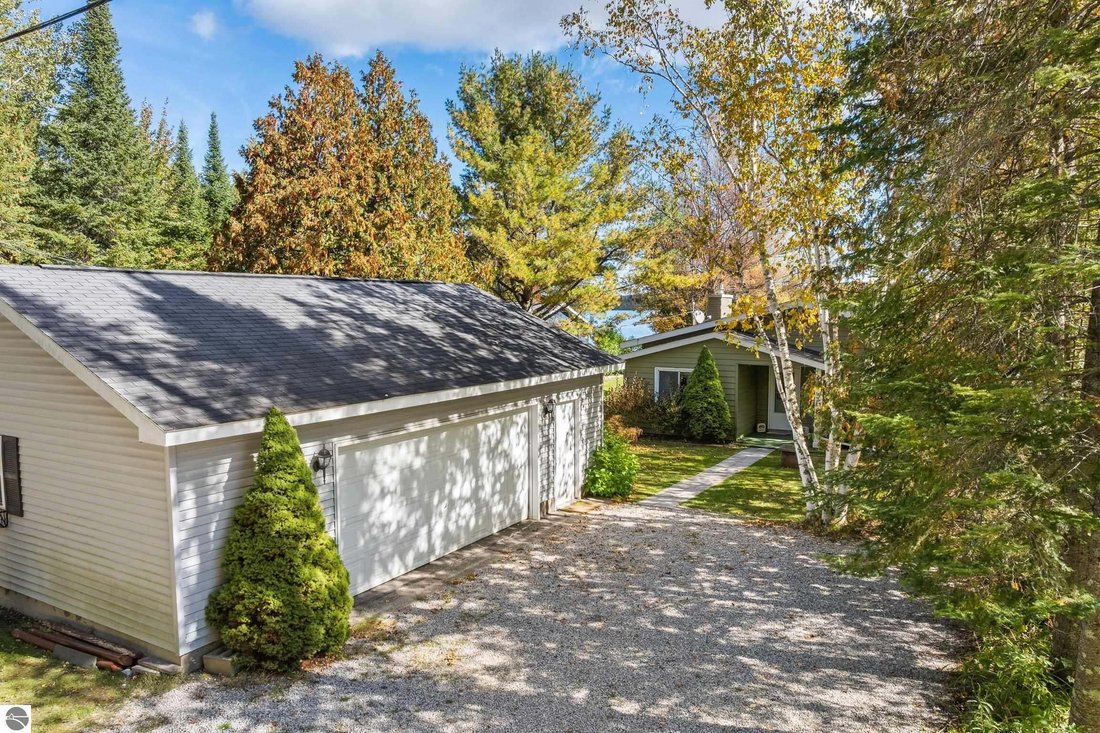 Maison à Cedar, Michigan, États-Unis 3 - 19089405