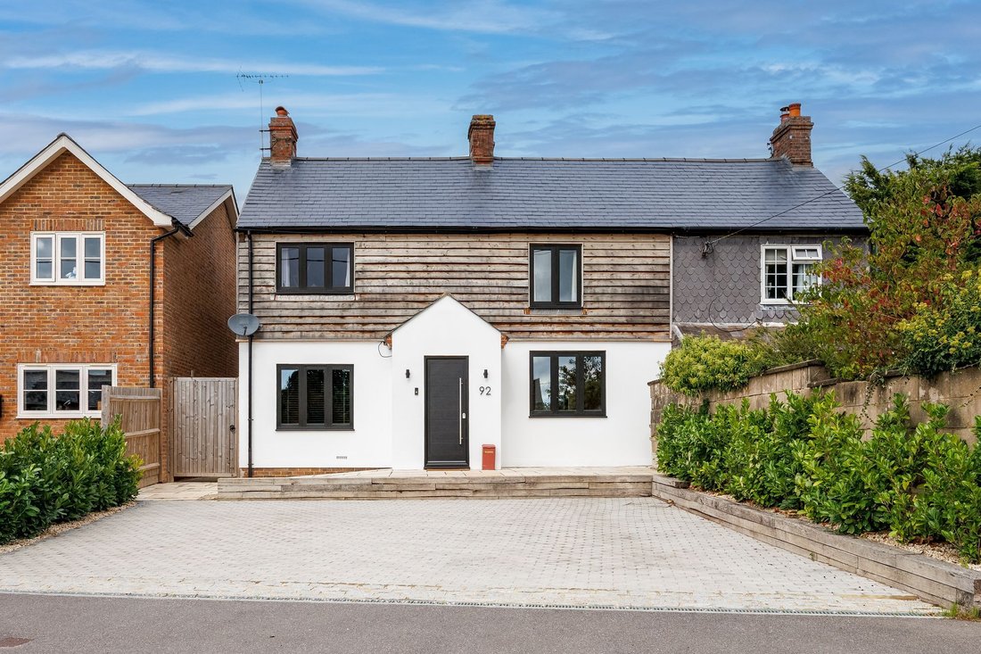 House in Newick, England 1 - 19087686