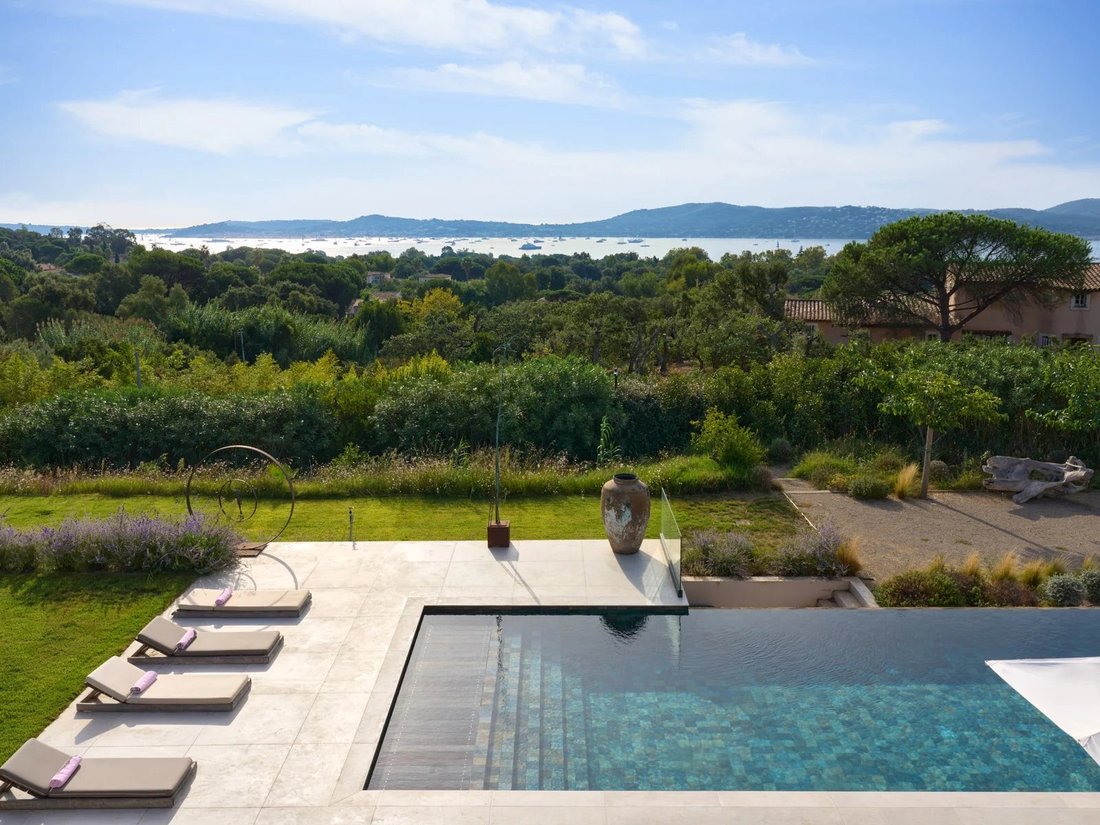 Villa in Grimaud, Provence-Alpes-Côte d'Azur, France 2 - 19087590