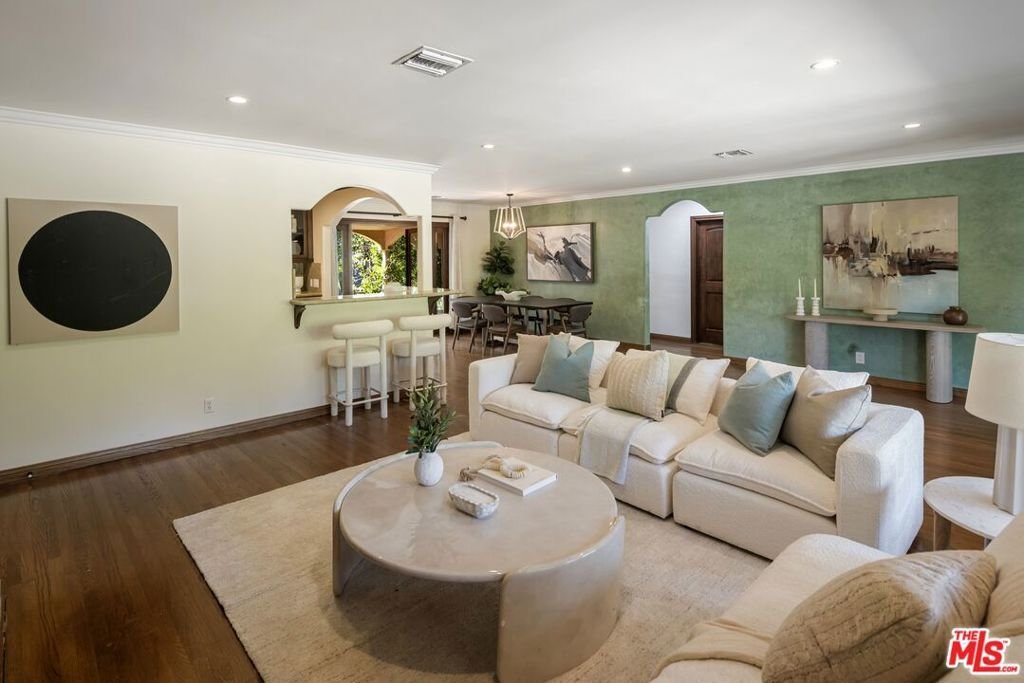 House in Los Angeles, California, United States 3 - 19090020