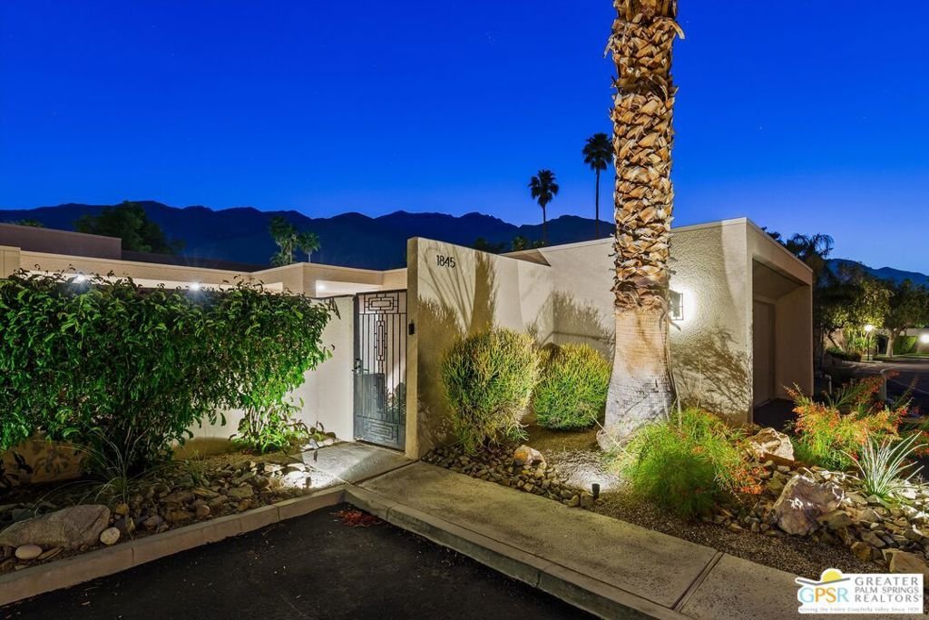 Condo in Palm Springs, California, United States 2 - 19090070