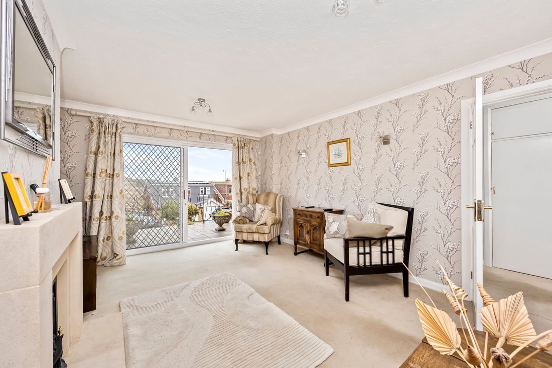 Bungalow in Brighton, England 5 - 19087752