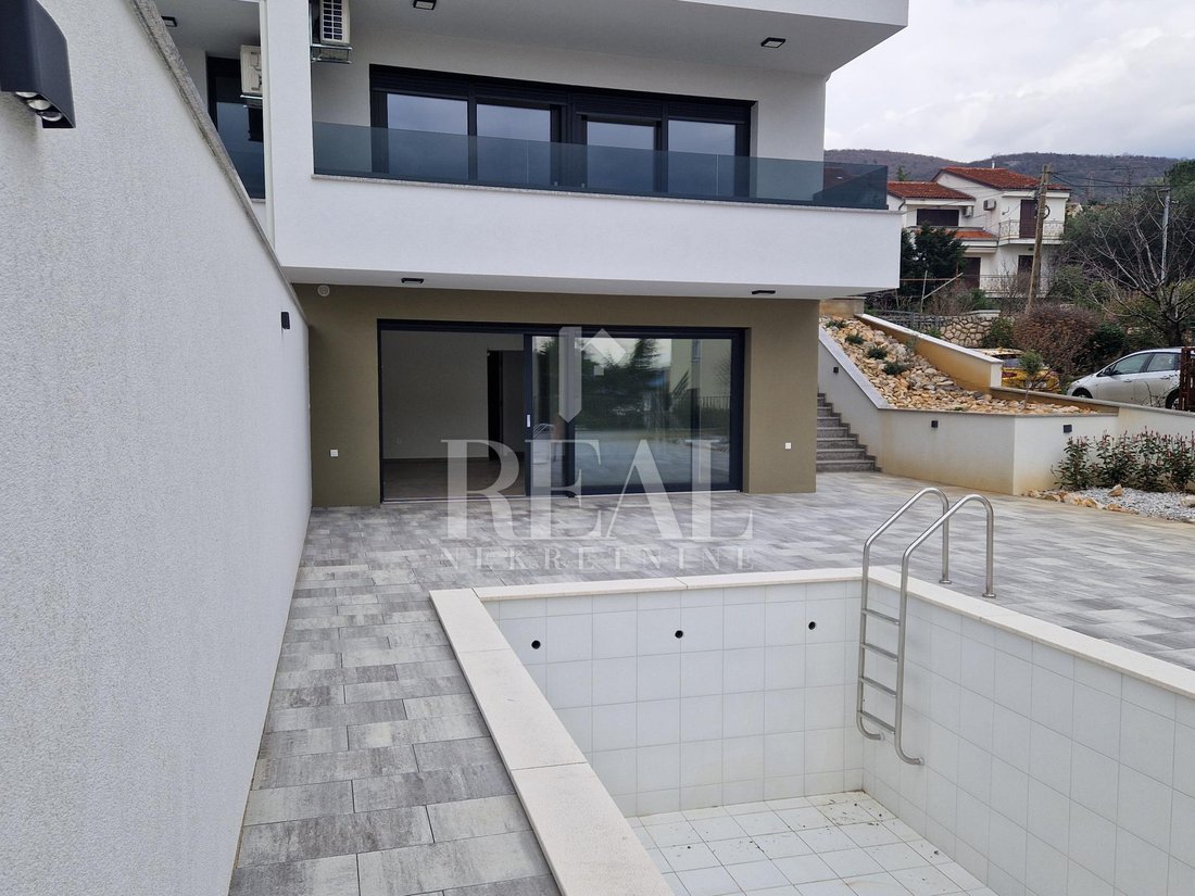Apartment in Grad Crikvenica, Primorje-Gorski Kotar County, Croatia 2 - 19089818