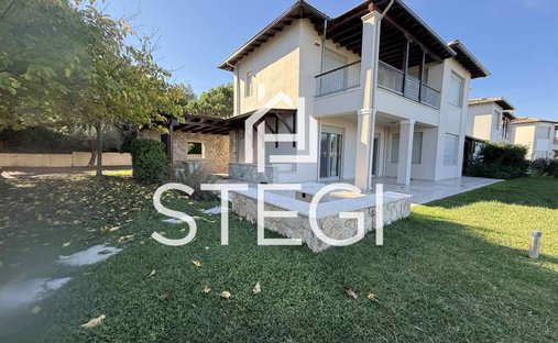 Villa in Pallini Municipal Unit, Macedonia and Thrace, Greece 1