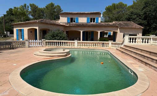 Casa en Flassans-sur-Issole, Provenza-Alpes-Costa Azul, Francia 1